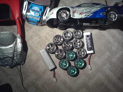 Bil HBX Evo  SOLGT - Nogle af fælgene ser sorte ud men de er sølv (: ! billede 10