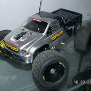 Off-Roader Mammoth st 1/8