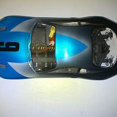 Bil Xray M18 (SOLGT)