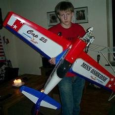 Fly cap 23 "bortgivet"