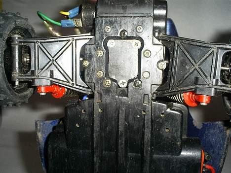 Buggy TAMIYA SAINT DRAGON - hjemmelavet diff skjold billede 9