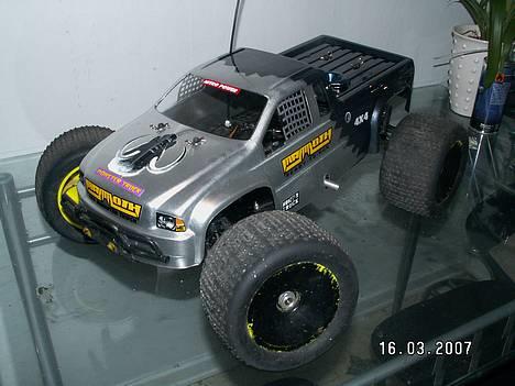 Off-Roader Mammoth st 1/8 - ny body malet  billede 3