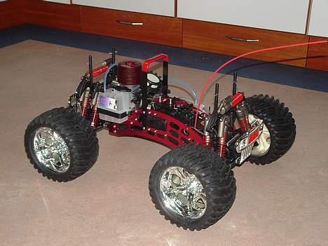 Bil GENESIS  Monster Truck - en genesis46  med power i billede 2