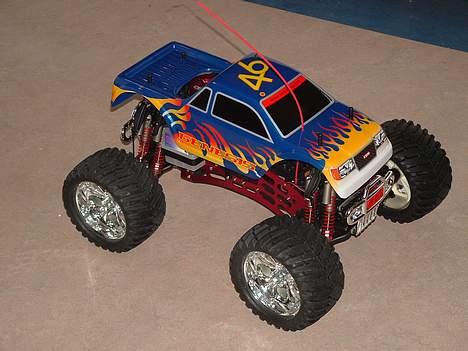 Bil GENESIS  Monster Truck - den skal først til ud at køre sine første timer billede 6