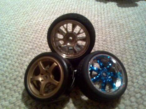 Bil  Nissan 350Z  - Mine fælger, men de blå er min fætters billede 8