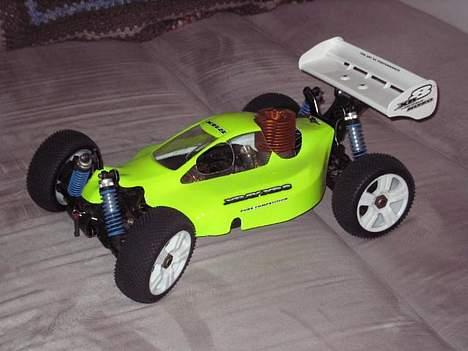 Buggy XRay XB8 solgt - SÅ er der ny karos :P billede 9
