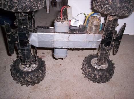 Bil Bonzer big foot - Undervognen med "gaffa" billede 14