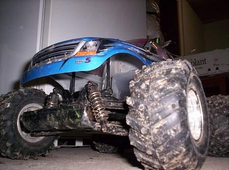 Bil Bonzer big foot - Foran igen... bare med lidt mere tydelige fjedre billede 18