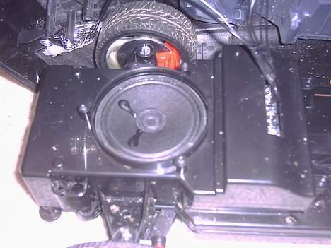 Bil Mercedes-benz CLS 55 AMG - højtaler til sound`en billede 11