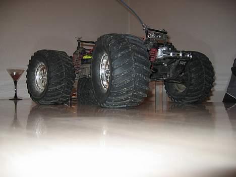 Off-Roader e-maxx billede 2