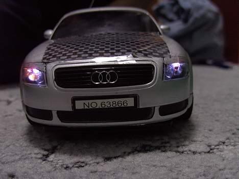 Bil Audi TT - Blåt lys billede 13