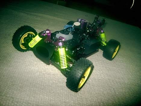 Buggy Atomic Warhead billede 2