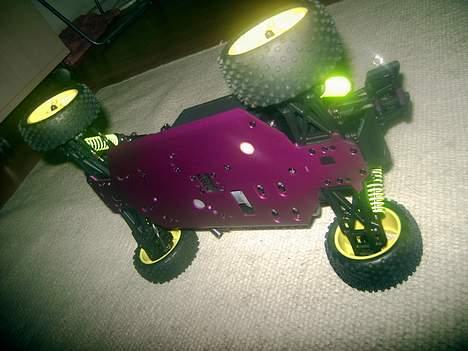 Buggy Atomic Warhead billede 4