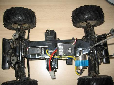 Off-Roader cross tiger - bilen set oppe fra uden karros billede 7