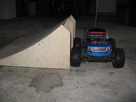 Off-Roader cross tiger - bilen ved siden af flyve hop igen billede 12