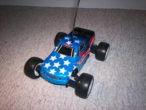 Truck AE RC18T billede 1