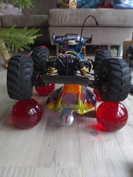 Truck MAX Buggy XTi - ingen problem med balancen  hehe billede 5