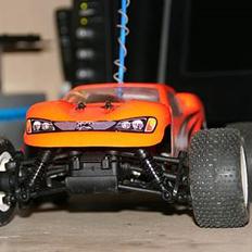 Off-Roader xray m18t  