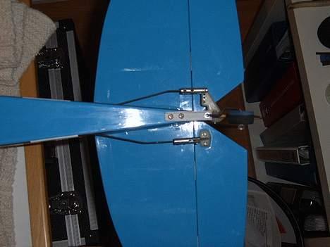 Fly Spitfire.  Smadret. - 12,1,07.  ror er blevet forbundet.. billede 9