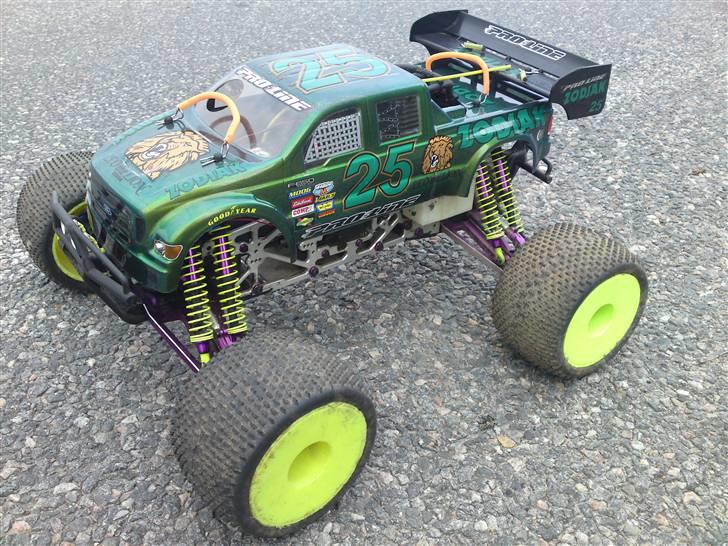 Truck HPI Savage .28 - HPI Savage .28 Opbygget som en X - Ford F-650. billede 1