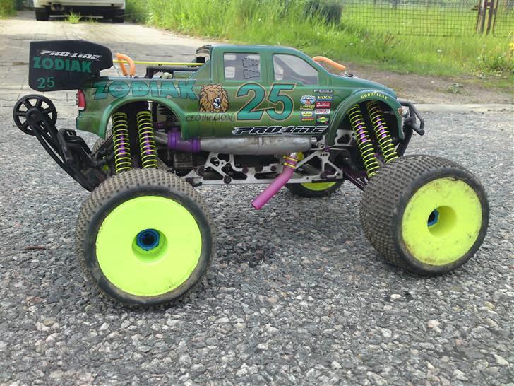 Truck HPI Savage .28 - HPI Savage .28 Opbygget som en X - Ford F-650. billede 7