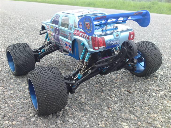 Truck HPI Savage .28 - Savage 25 Ombygget til Savage X - Cadillac Escalade EXT Nascar 8 Loctite. billede 4