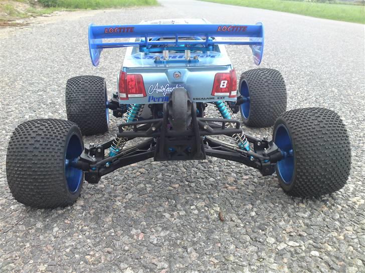 Truck HPI Savage .28 - Savage 25 Ombygget til Savage X - Cadillac Escalade EXT Nascar 8 Loctite. billede 5