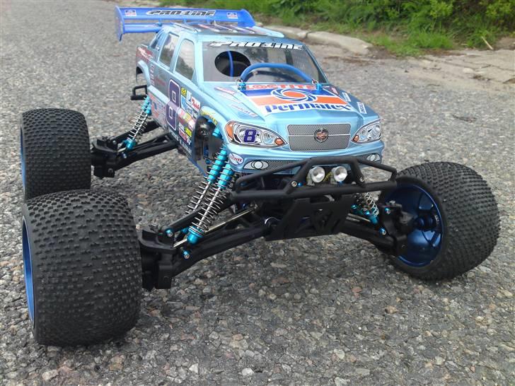 Truck HPI Savage .28 - Savage 25 Ombygget til Savage X - Cadillac Escalade EXT Nascar 8 Loctite. billede 9