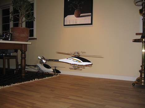 Helikopter 400 II SJM  - og så lige lidt op og hænge . den er fin og ret stabil efter lidt trimning billede 16