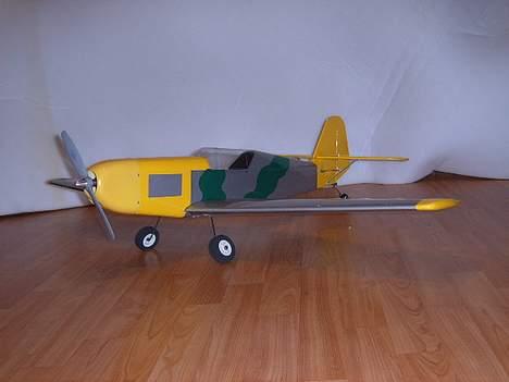 Fly MESSERSCHMITT.. Smadret. - Modellen mangler kun mærker og staferinger billede 15
