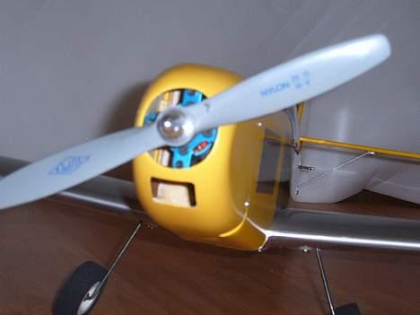 Fly MESSERSCHMITT.. Smadret. - Venter på at de rigtige propeller skal dukke op. 12x6 og 11x7 E propeller, spinneren er droppet til fordel for motor køling billede 17