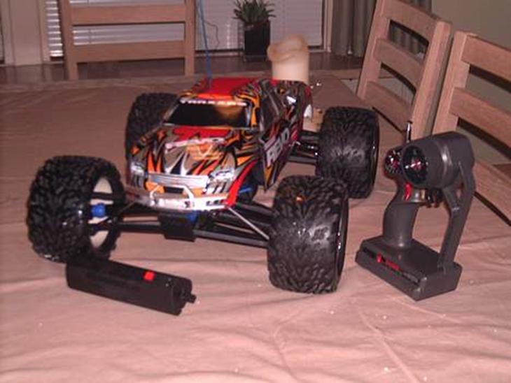Off-Roader Traxxas Revo 3.3 billede 1
