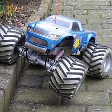 Off-Roader Kyosho Mad Force