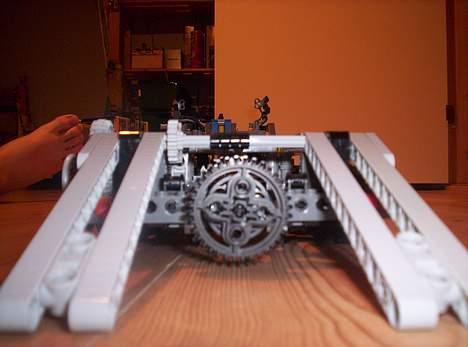 Lastbiler LEGO  - sliskerne (hvordan staves det?) er nede billede 7