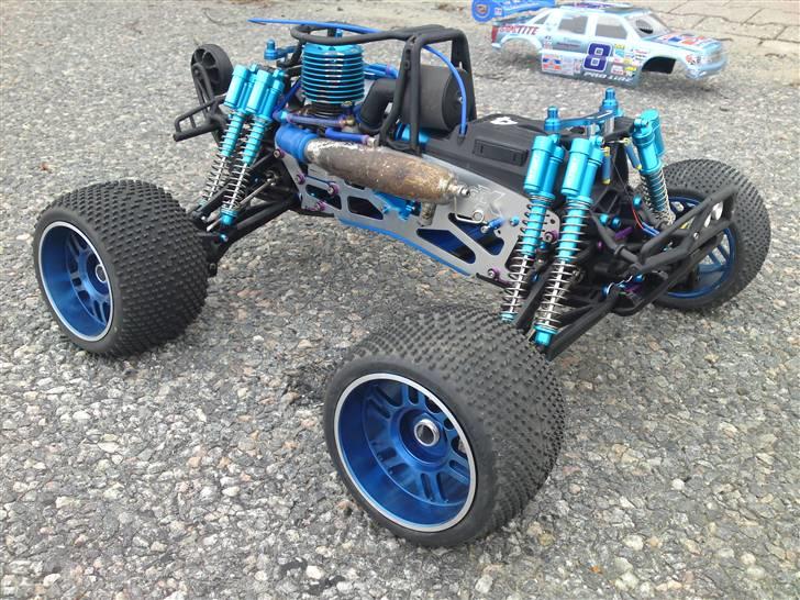 Truck HPI Savage .28 - Savage 25 Ombygget til Savage X - Cadillac Escalade EXT Nascar 8 Loctite. billede 17