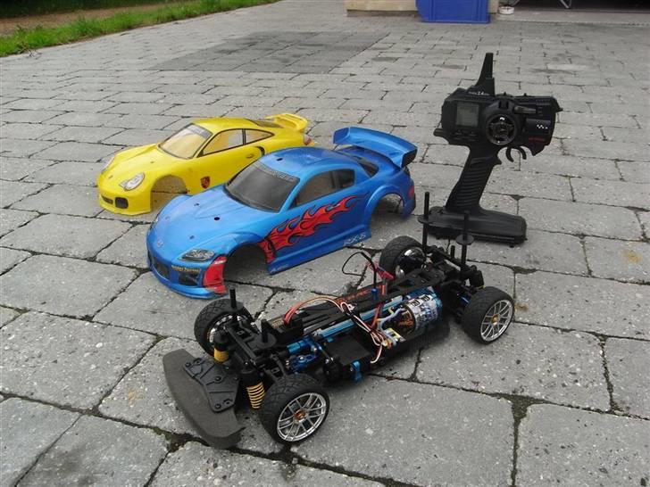 Bil TT01D Carbon/alu 2,4Ghz - Så skulle knægten da have carbon. billede 2