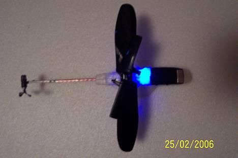 Helikopter PicooZ - Top med anti kollisions lys tænt billede 5