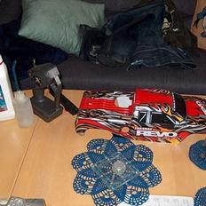 Off-Roader Traxxas revo 3,3