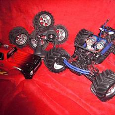 Off-Roader E-MAXX *-SOLGT-*