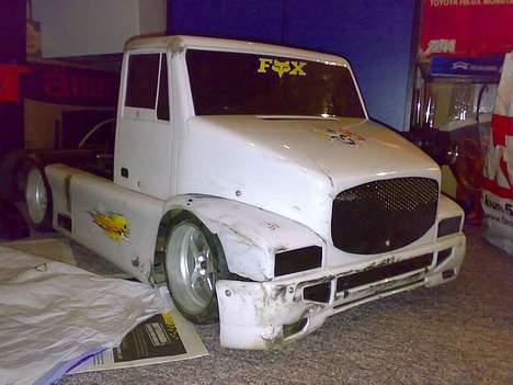 Lastbiler Fg Truck (Solgt) - Det tager lidt hårdt på den og ramme ind i mine brødres leoparder :-) billede 10