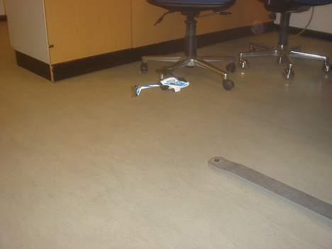 Helikopter picooz - så prøver en kolega at flyve billede 2