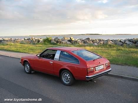 Bil Toyota Celica TURBO - Min sommerbil igen. Her kan man også se det er den model på bagklappen. Det er i øvrigt denne farve RC-celicaen bliver malet i. Naturligvis af en autolakkerer. billede 17