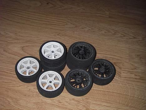 Bil Tamiya TL-01 >Tobias< - Ja det er de fælge jeg har udover crome fælgene.. billede 10