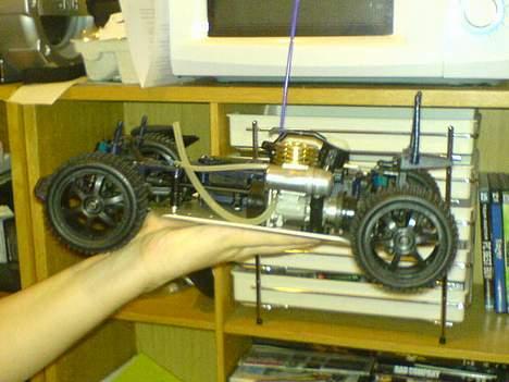 Truck kyosho PureTen GP 4WD - med nye støddæmpere og hjul uden tank billede 7