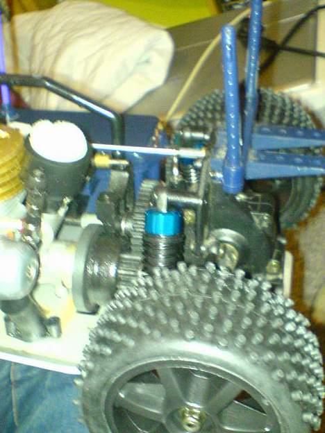 Truck kyosho PureTen GP 4WD - med nye støddæmpere og hjul uden tank billede 9