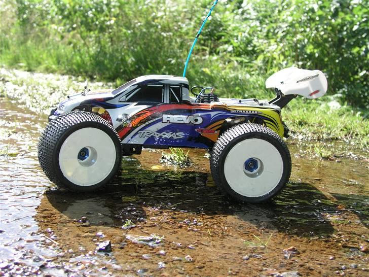 Off-Roader Revo 2,5 Truggy billede 15