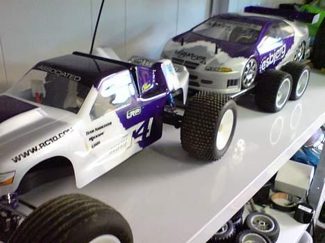 Truck Associated RC10T4 - Pladefælgene klæder den sku.  billede 17