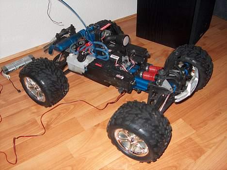 Off-Roader Traxxas revo 3,3 billede 2