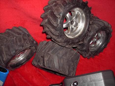 Off-Roader E-MAXX *-SOLGT-* billede 4