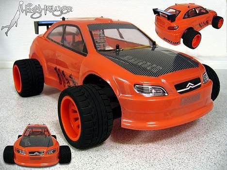 Truck Tamiya Stadium Blitzer - 2004: en XSARA-karosse fik den på. Standardfarve og lige så grimme fælge - den har prøvet mange looks.  billede 14